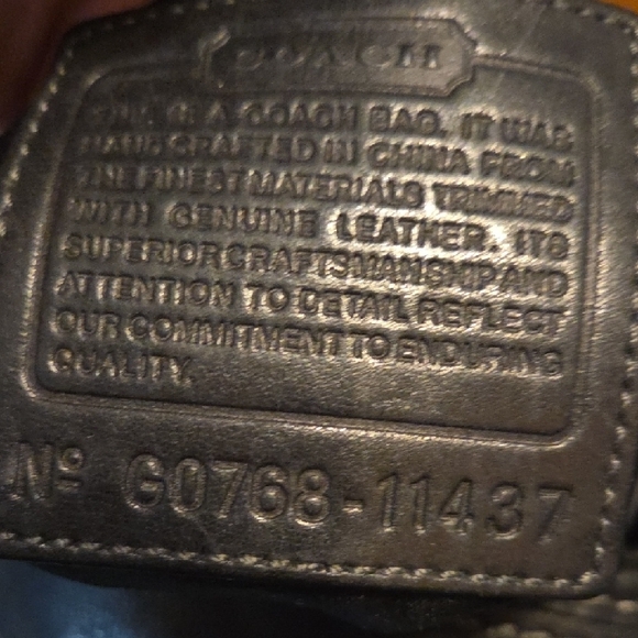 Coach Vintage Black Signature Shoulder Bag - Picture 3 of 6